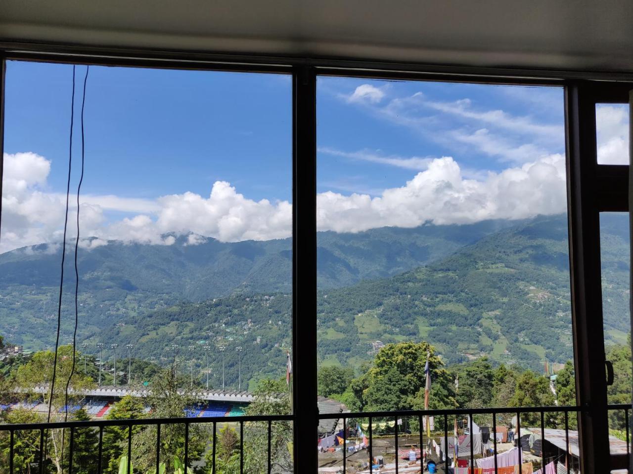 Hotel Ninamma Gangtok Esterno foto